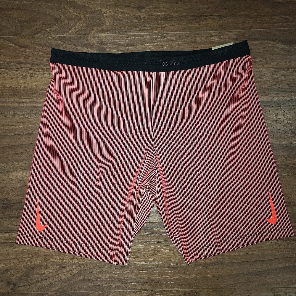 RED 2XL NWT Nike AeroSwift 1/2 Length Running Shorts XXL RED and BLACK.